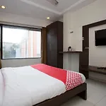 Oyo 23478 Hotel Kamran Residency